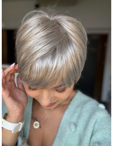Ruby Arctic Grey -Peruka z włosów syntetycznych NAH