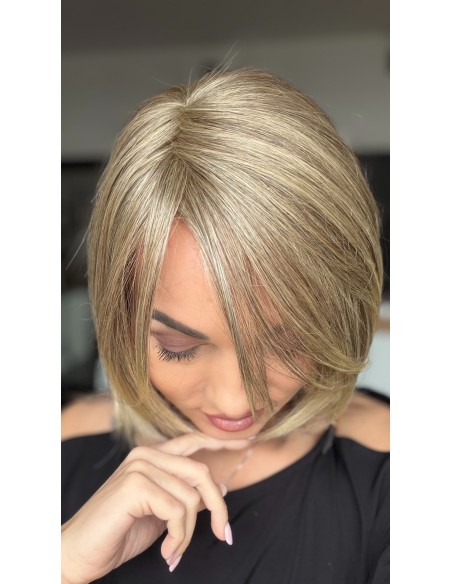 Aurora Dark Blond -Peruka z włosów syntetycznych NAH