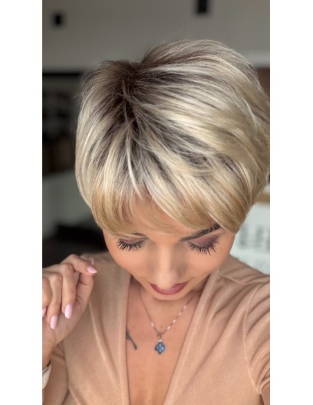 Camilla Light Blonde Rooted-Peruka z włosów syntetycznych NAH