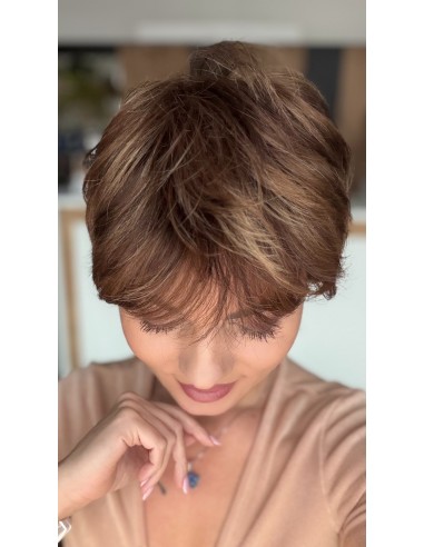 Holly Bronzed Brown -Peruka z włosów syntetycznych NAH