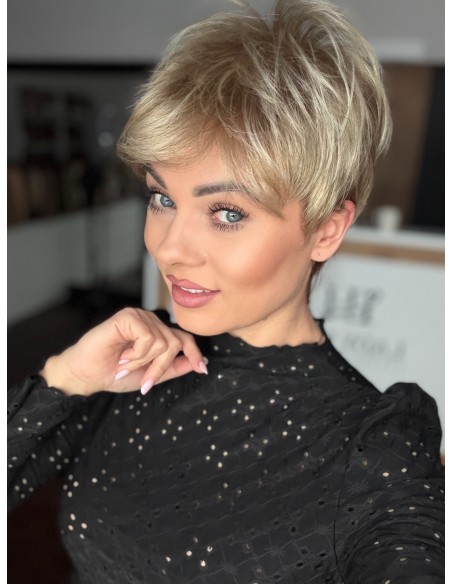 Holly Spring Honey -Peruka z włosów syntetycznych NAH