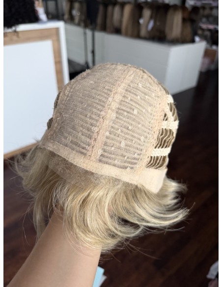 Holly Spring Honey -Peruka z włosów syntetycznych NAH