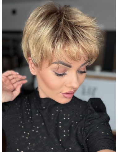 Holly Frosted Vanilia -Peruka z włosów syntetycznych NAH